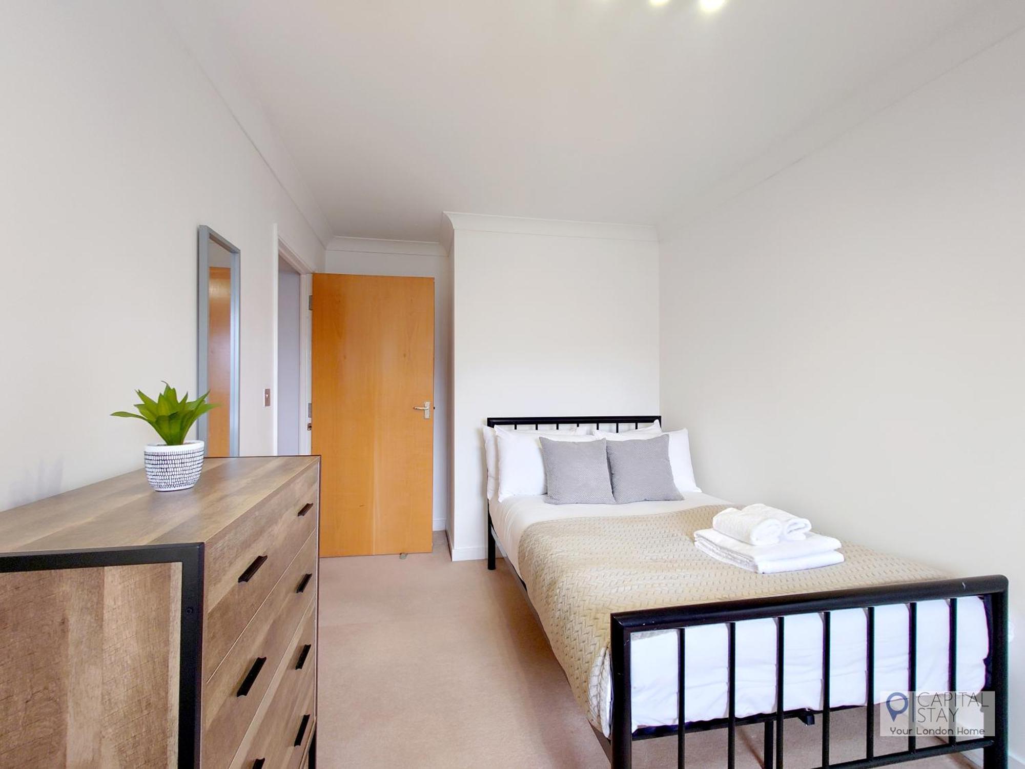 Appartamento Fully Serviced Two Bed In Poplar Londra